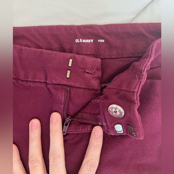 Old Navy Mid Rise Pixie Skinny Ankle Pants - Picture 4 of 7